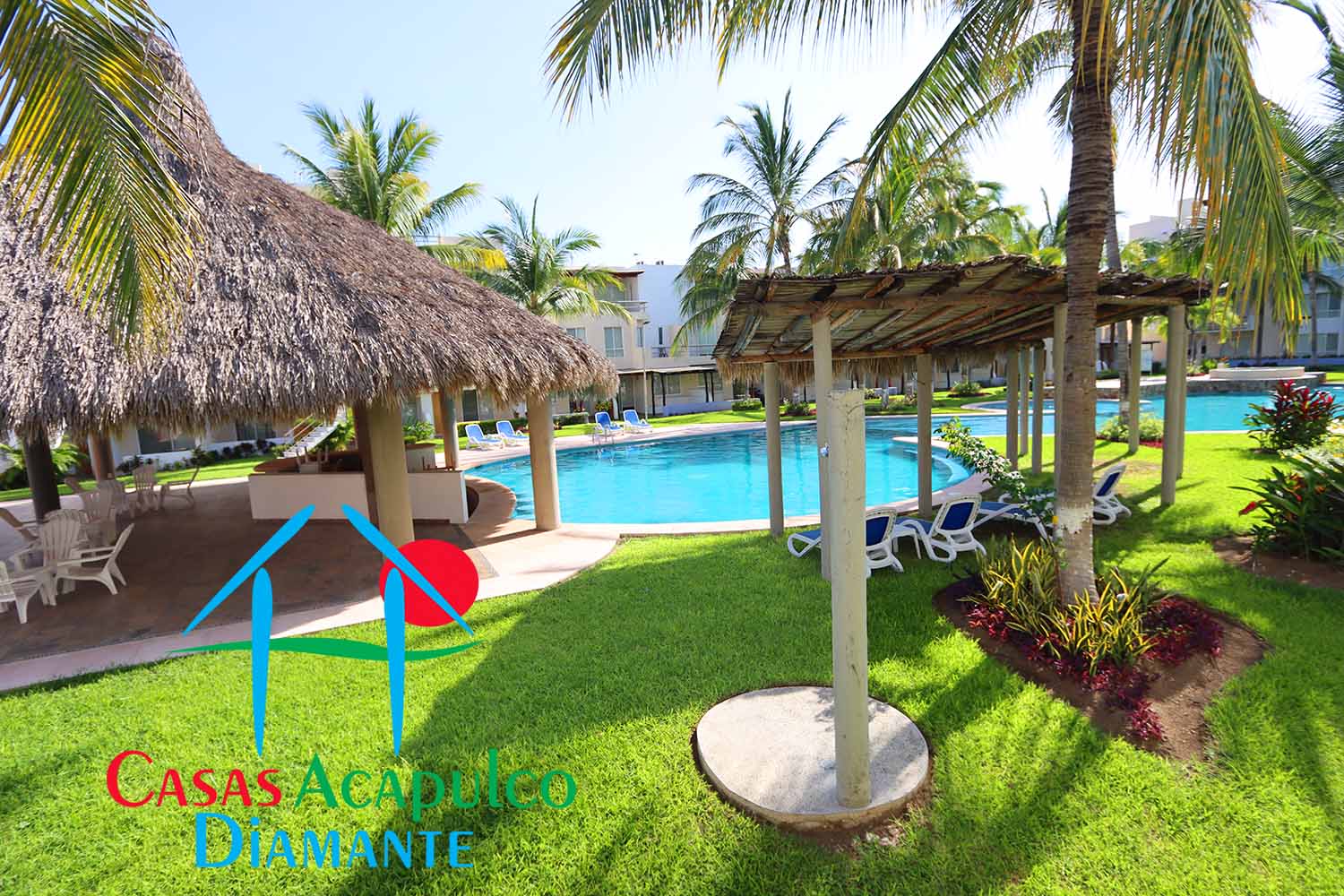 Residencial Caracol - Albercas y jardines 8